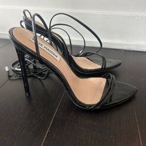 Steve Madden Black Flamin sandals